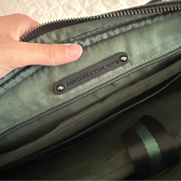 Robert Graham Forest Green Paisley Briefcase - Picture 11 of 12